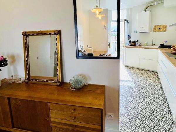 Superbe appartement T4 avec loggia et garage, Bordeaux Fondaudège