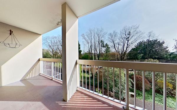 Appartement à vendre    3 pièces • 79,64 m2 Lyon 9