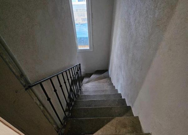 Maison à vendre    2 pièces • 40,70 m2 Saint-Étienne