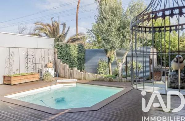 Maison à vendre 6 pièces 130 m² Mérignac