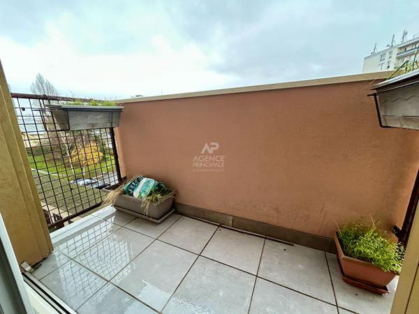 Appartement Poissy 3 pièces 53 m2 €185 000 ** - Référence 8986