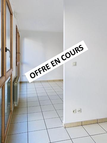 LYON 8 - RUE MARYSE BASTIE - T1 BIS D'ENVIRON 32 M² AVEC PARKING EN SOUS-SOL