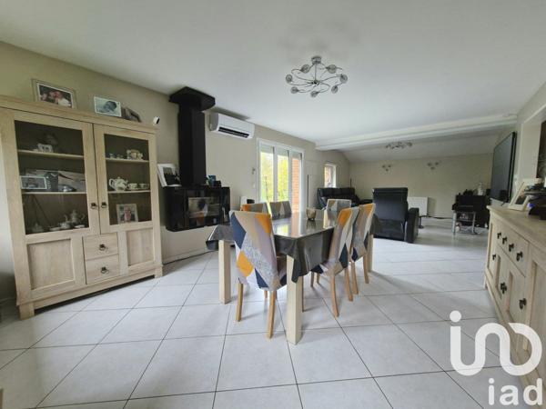 Pavillon 5 pièces de 184 m² à Saint-Amand-les-Eaux (59230)