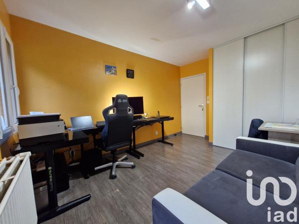 Pavillon 5 pièces de 184 m² à Saint-Amand-les-Eaux (59230)