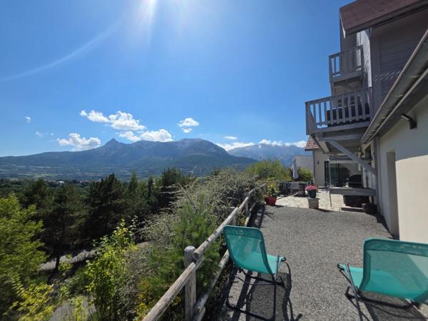 Propriete à vendre 7 pièces SAINT BONNET EN CHAMPSAUR (05)