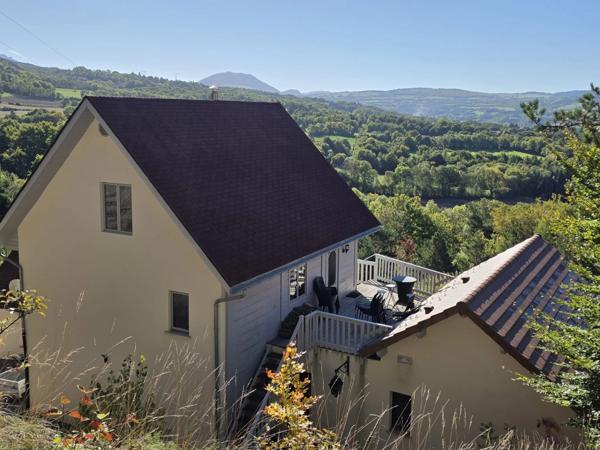 Propriete à vendre 7 pièces SAINT BONNET EN CHAMPSAUR (05)