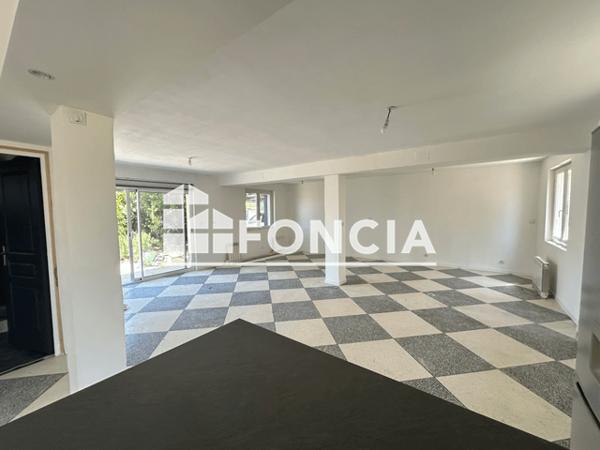 Location Maison 7 pièces 154.48 m² - 170 RUE DU CHAILLOT Vauvert 30600