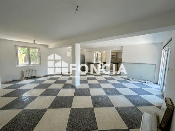Location Maison 7 pièces 154.48 m² - 170 RUE DU CHAILLOT Vauvert 30600