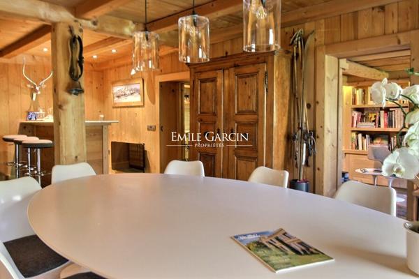 Authentique ferme rénovée à vendre Proche Megève
