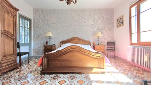 Ventenac-en-Minervois (11120) À acheter à Ventenac-En-Minervois : immense maison avec 4 chambres