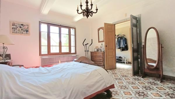 Ventenac-en-Minervois (11120) À acheter à Ventenac-En-Minervois : immense maison avec 4 chambres