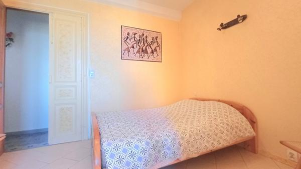 Ventenac-en-Minervois (11120) À acheter à Ventenac-En-Minervois : immense maison avec 4 chambres