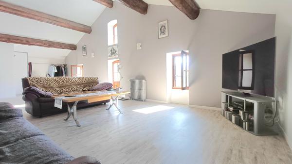 Ventenac-en-Minervois (11120) À acheter à Ventenac-En-Minervois : immense maison avec 4 chambres