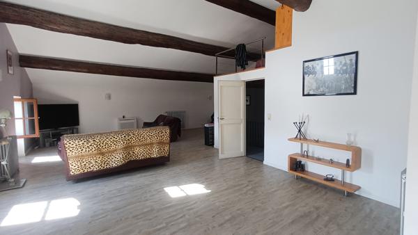 Ventenac-en-Minervois (11120) À acheter à Ventenac-En-Minervois : immense maison avec 4 chambres