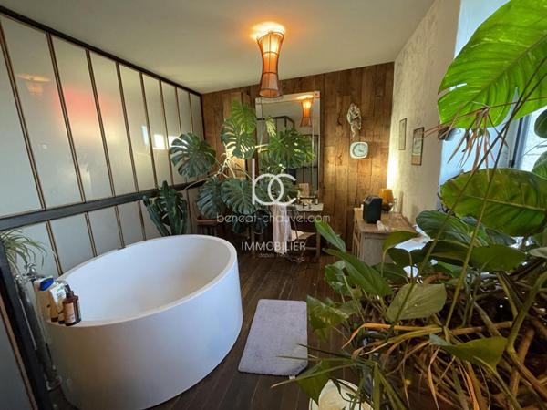 AMBON Maison 5 pièces 157 m²