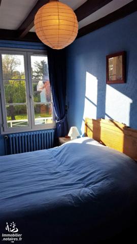 LE THOUREIL
Petite cité de caractère en bord de loire,Maison 19eme ( pierres apparentes...