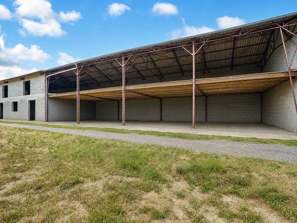 Local commercial 853 m2