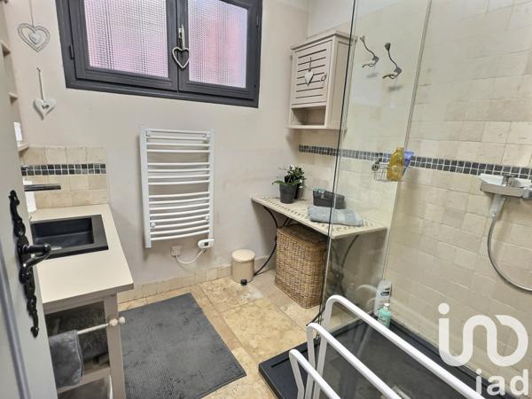 Maison traditionnelle 8 pièces de 179 m² à Bandol (83150)