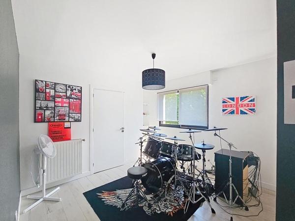 QUÉVEN : Grande maison contemporaine de 180m²