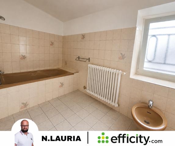 Maison
         5 pièces
        - 94 m² 235 000 € *