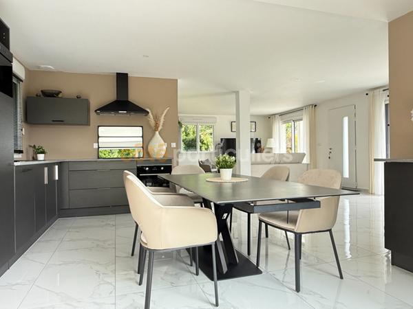 Vente Maison113 m² - 5 Pièces - ERNEE (53500)