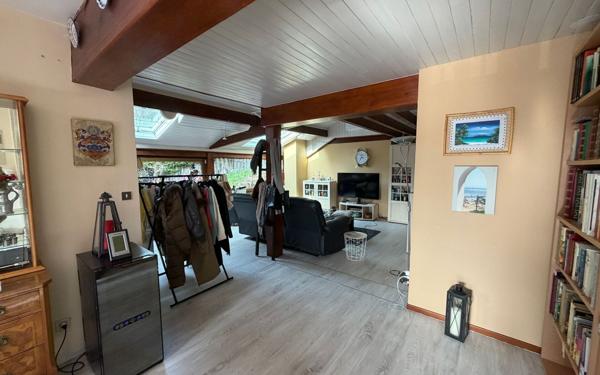 Maison à vendre    11 pièces •  Wisembach