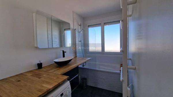 Location                                                      Appartement
                        
                     2 pièces                      49 m2                     à Brest