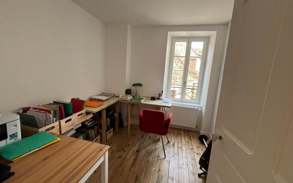 Maison à louer    3 pièces •  Grand-Vabre