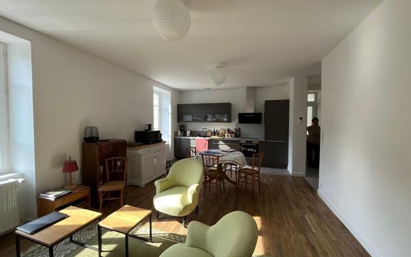 Maison à louer    3 pièces •  Grand-Vabre