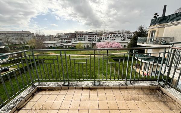 Appartement à vendre    4 pièces • 76 m2 Montévrain