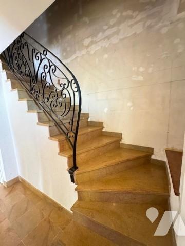 Maison FROTEY LES VESOUL avec grand terrain arboré et 5 chambres avec terrain sur trois niveaux