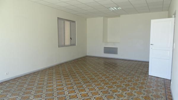 LOCAL COMMERCIAL EN RDC QUARTIER 4 CHEMINS CARCASSONNE