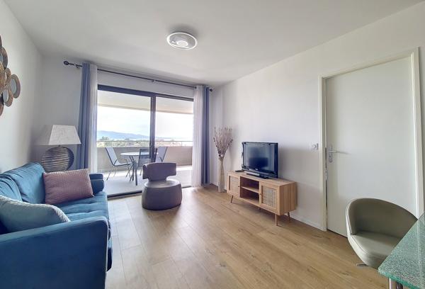 AJACCIO Superbe T2 récent vue mer Ajaccio (20090)