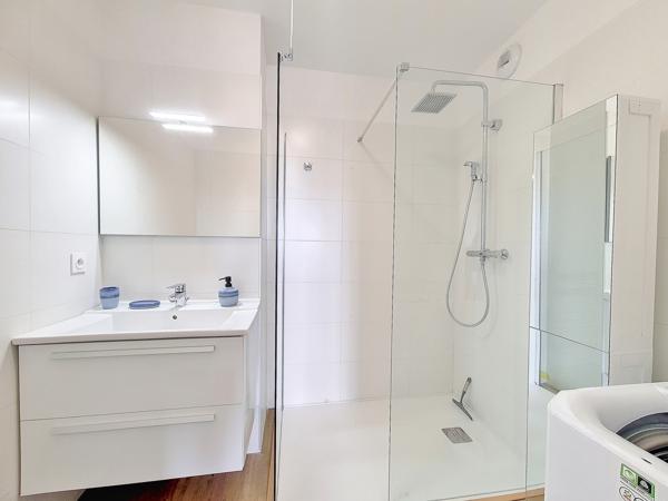 AJACCIO Superbe T2 récent vue mer Ajaccio (20090)