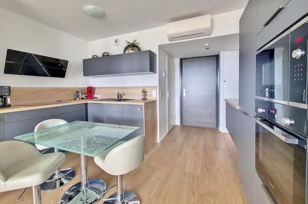 AJACCIO Superbe T2 récent vue mer Ajaccio (20090)