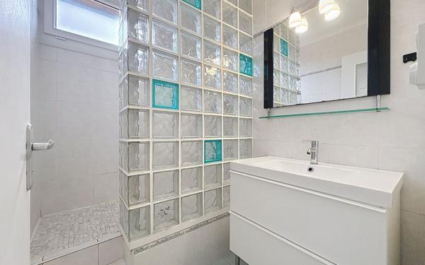 Appartement à vendre    2 pièces • 48 m2 Pau