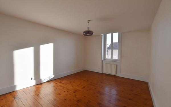 Appartement à vendre    6 pièces • 164,80 m2 Le Coteau