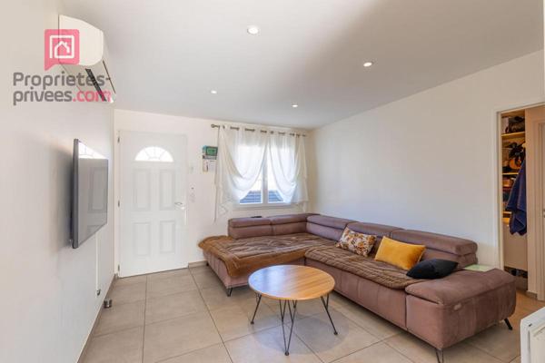 Maison de plain pieds de 103 m2 construite en  2022 à Carpentras. Terrain 302 m2