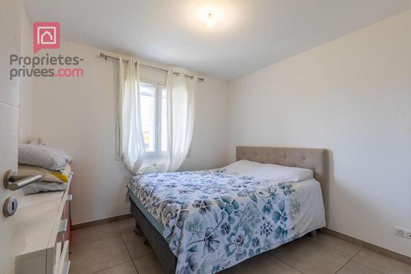 Maison de plain pieds de 103 m2 construite en  2022 à Carpentras. Terrain 302 m2