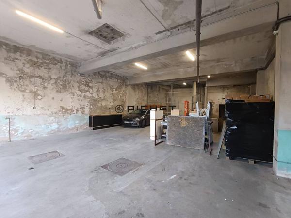 Autre 1 pièce 200 m²