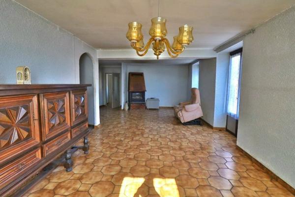 Une maison spacieuse à Audincourt avec fort potentiel