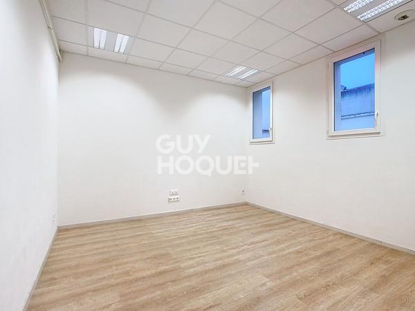 Local d'activité Crepy En Valois 3 pièce(s) 50 m2