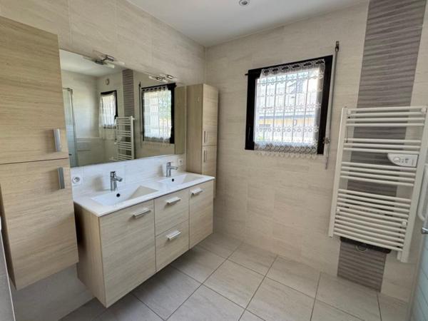 Maison T5 Centre bourg Ambon 114m²