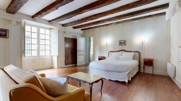 Appartement - Sarlat-la-caneda L'Étage Noble : Quand la Forteresse du XIIIe devient Espace d'Apparat – Sarlat Centre. Visite virtuelle sur demande
