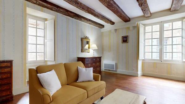 Appartement - Sarlat-la-caneda L'Étage Noble : Quand la Forteresse du XIIIe devient Espace d'Apparat – Sarlat Centre. Visite virtuelle sur demande