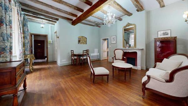 Appartement - Sarlat-la-caneda L'Étage Noble : Quand la Forteresse du XIIIe devient Espace d'Apparat – Sarlat Centre. Visite virtuelle sur demande