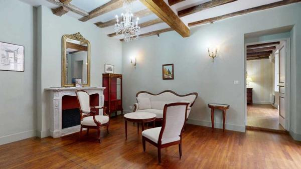 Appartement - Sarlat-la-caneda L'Étage Noble : Quand la Forteresse du XIIIe devient Espace d'Apparat – Sarlat Centre. Visite virtuelle sur demande