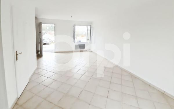 Maison à louer    3 pièces • 50 m2 Ver-sur-Launette