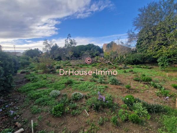 Terrain à vendre de 1 054 m²