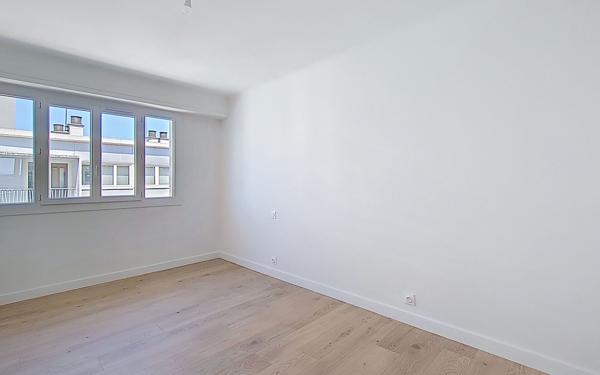 Appartement à vendre    3 pièces • 64 m2 Pau